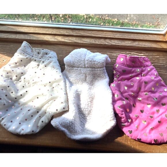 Lot of 3 Medium Dog coats excellent Pink, white, Fuzzy fits 15 to 25 pound - Picture 3 of 7